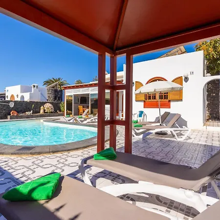 Villa Liliana Tias