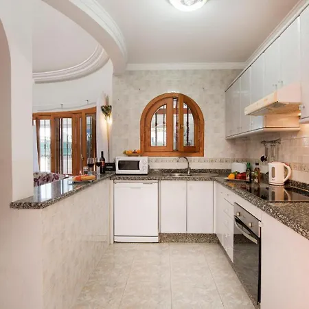 Liliana Villa