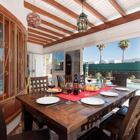 Villa Liliana Tias